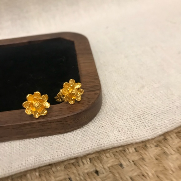 Stud Earrings for Women, Gold Stud Earrings, Flower Shape Stud Earrings, Studs - Picture 6 of 7